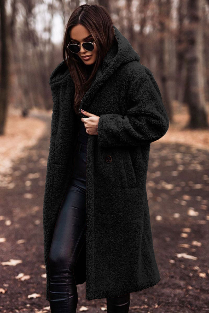 Beige faux fur frakke til kvinder med hætte