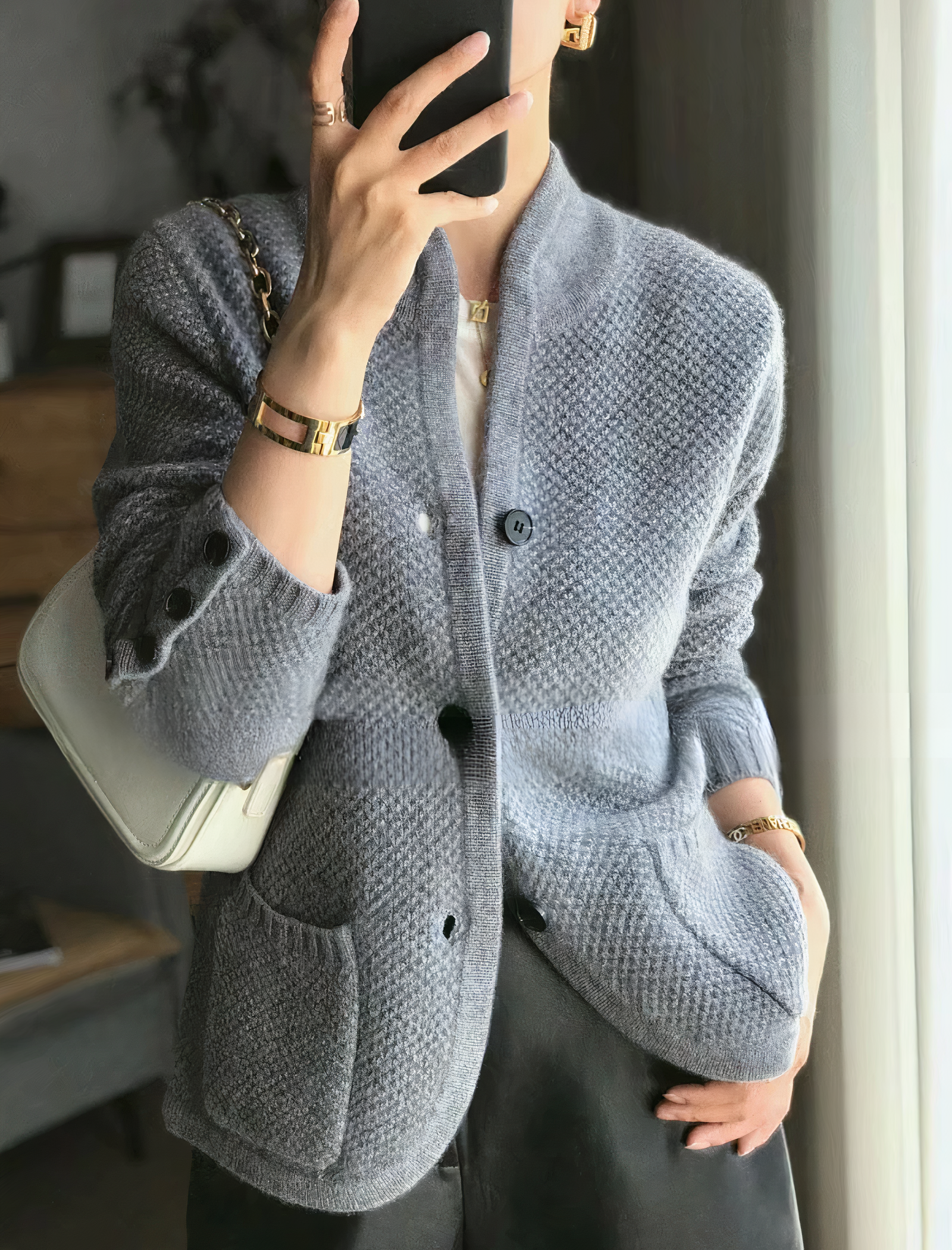Beige uldvest med knapper til kvinder