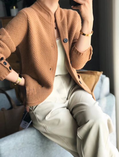 Beige uldvest med knapper til kvinder