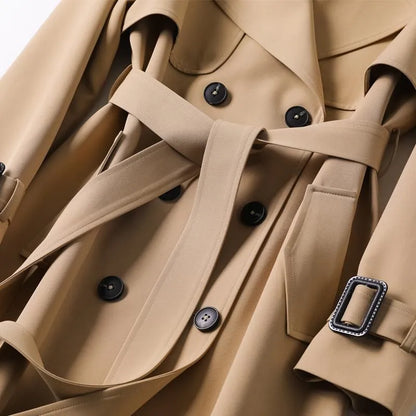 Beige trenchcoat med bælte til kvinder