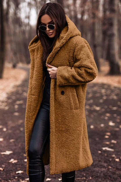 Beige faux fur frakke til kvinder med hætte