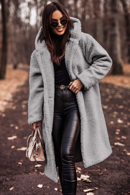Beige faux fur frakke til kvinder med hætte