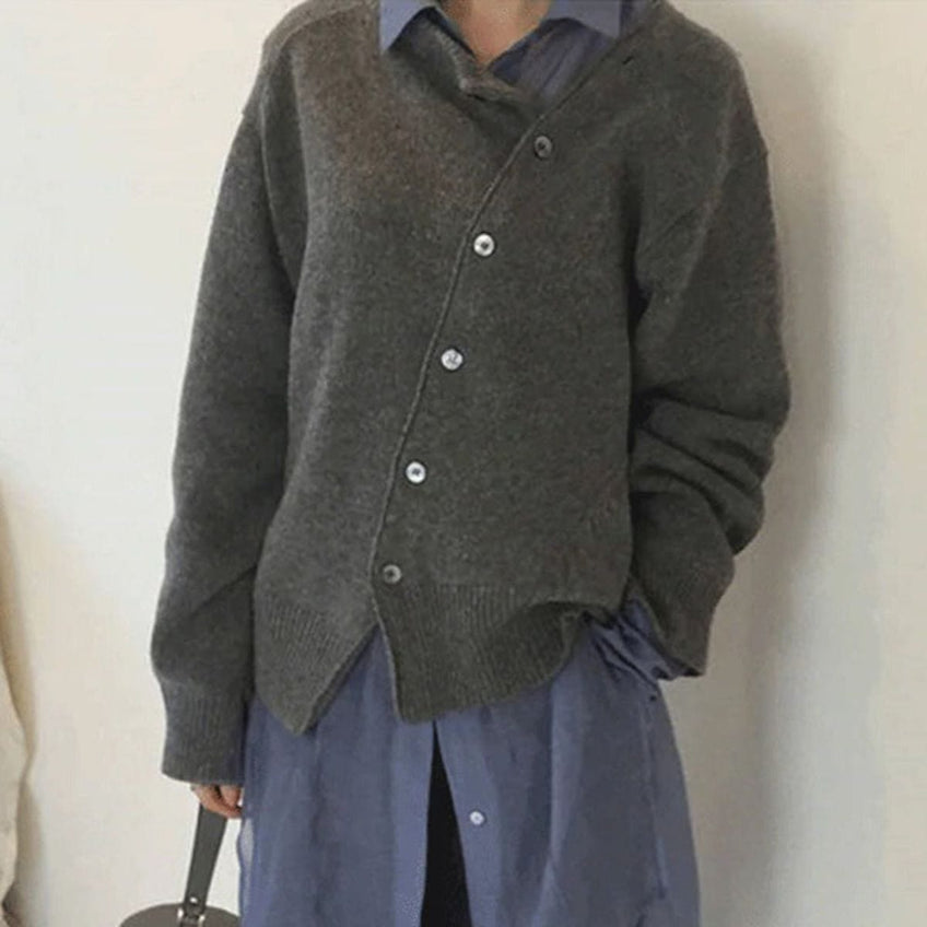 Beige uldcardigan til kvinder med knapper