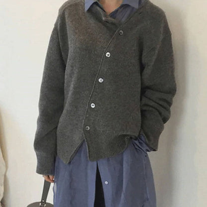 Beige uldcardigan til kvinder med knapper
