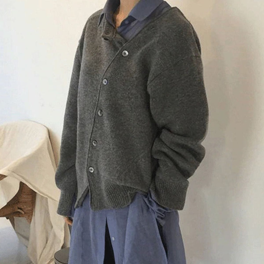 Beige uldcardigan til kvinder med knapper